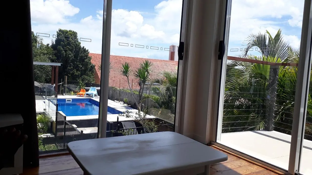 Maple Villa - The Beach House By The Bay Brisbane Australia