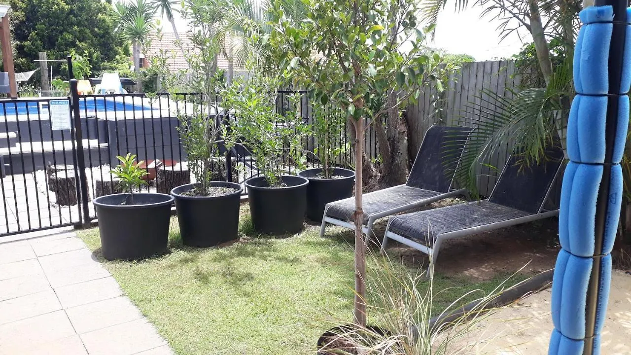 Maple Villa - The Beach House By The Bay Brisbane Australia