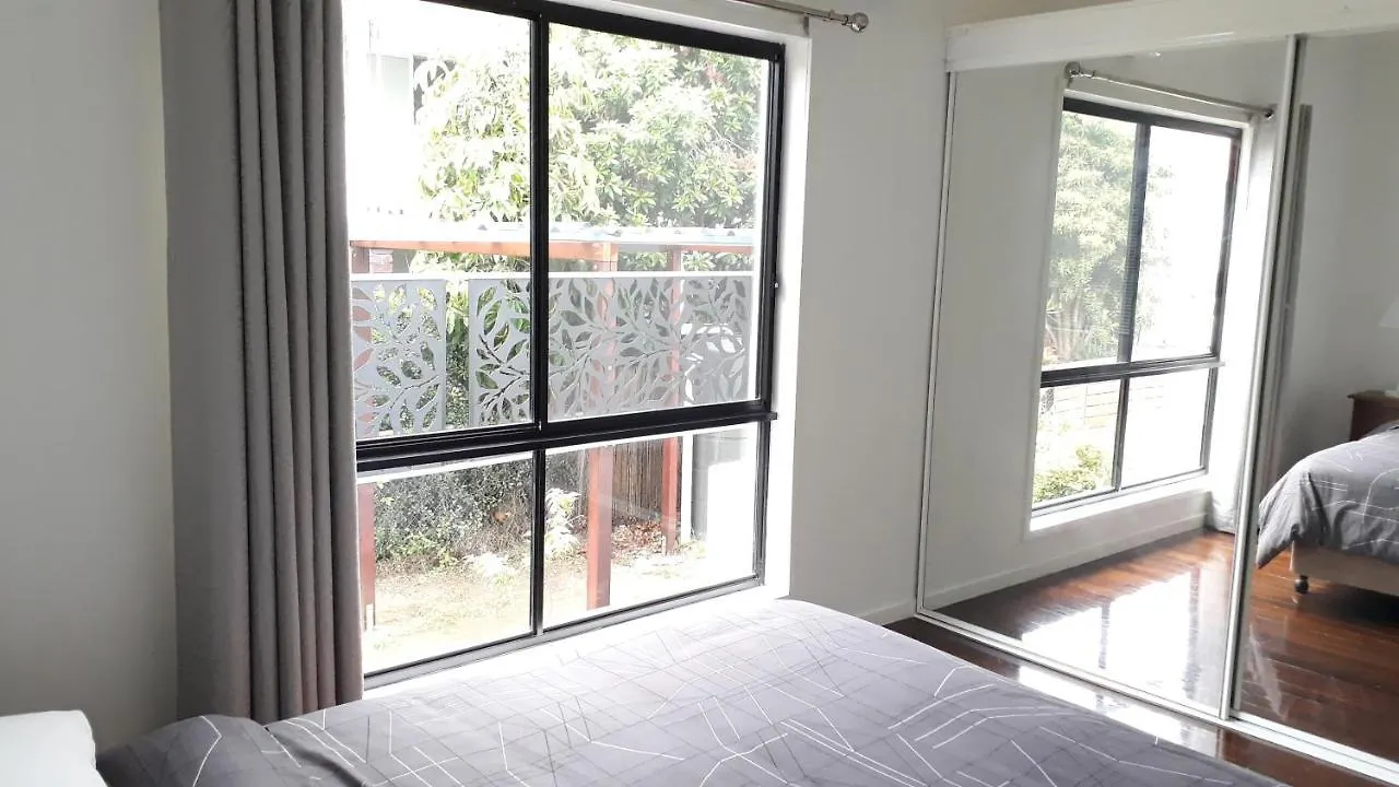 Maple Villa - The Beach House By The Bay Brisbane