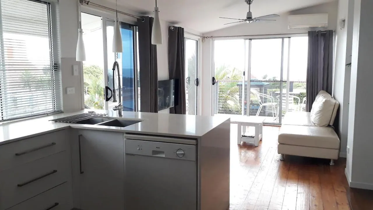 Maple Villa - The Beach House By The Bay Brisbane